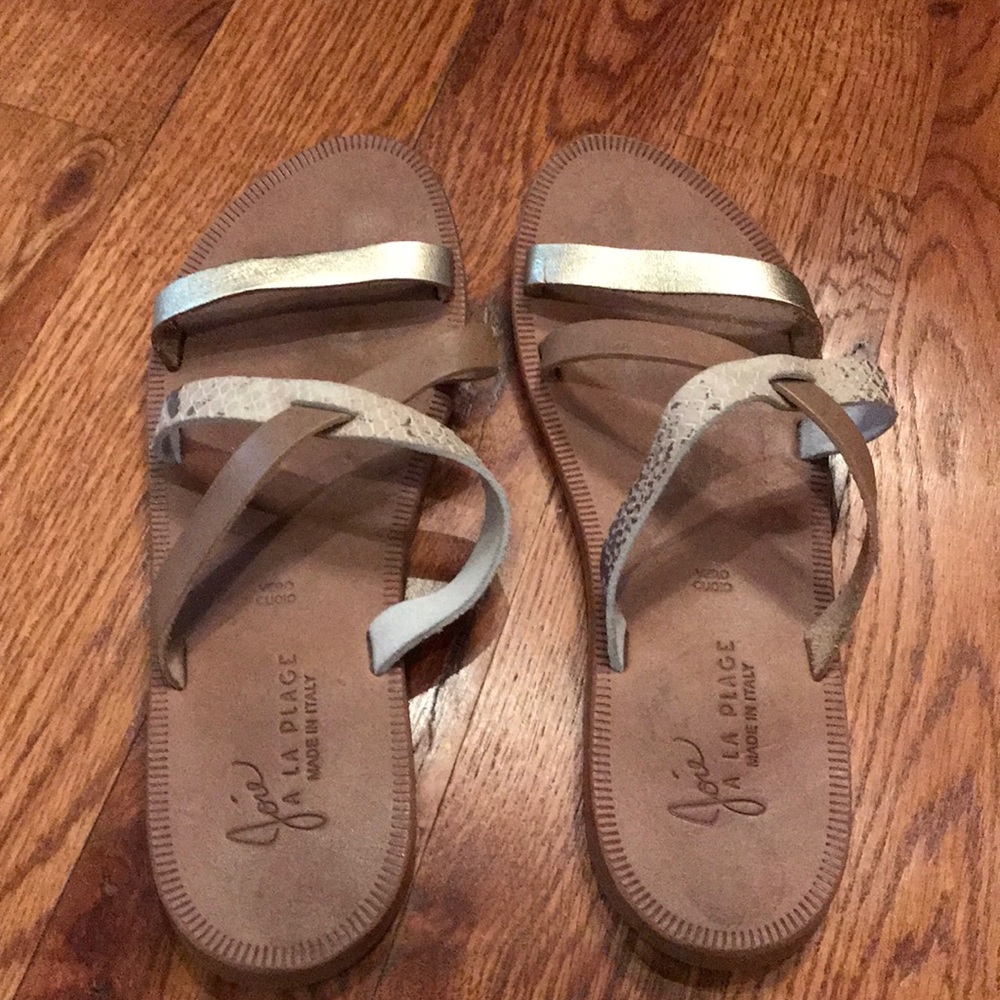 Joie Sandal with Triple contrast straps  38 1/2